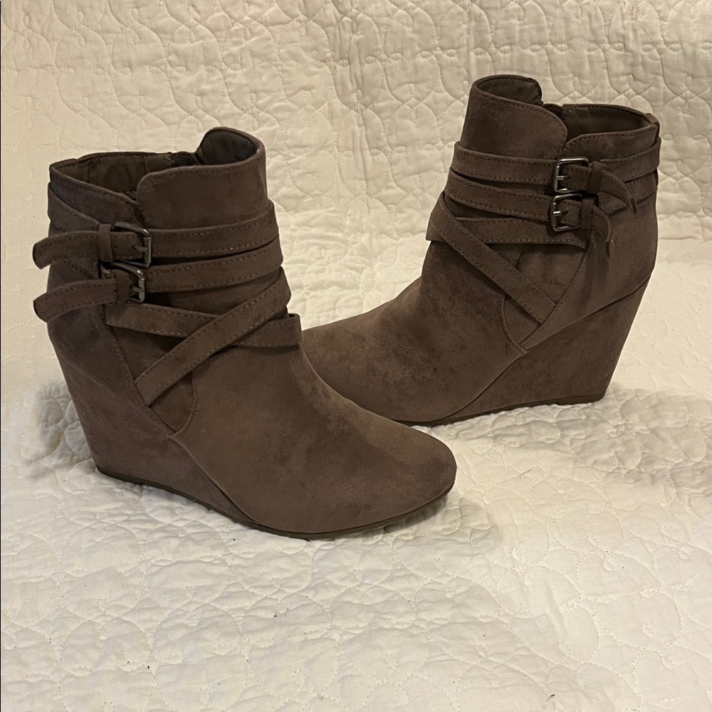 Madden Brown Wedge Ankle Boots 10